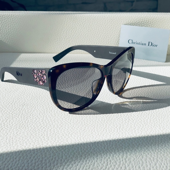 LISTING RENEWED. SEE CLOSET. - Picture 4 of 15